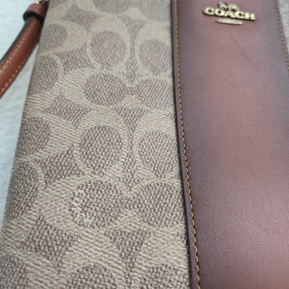 Coach EUC Kitt Signature Jacquard Crossbody Bag - Picture 14 of 16